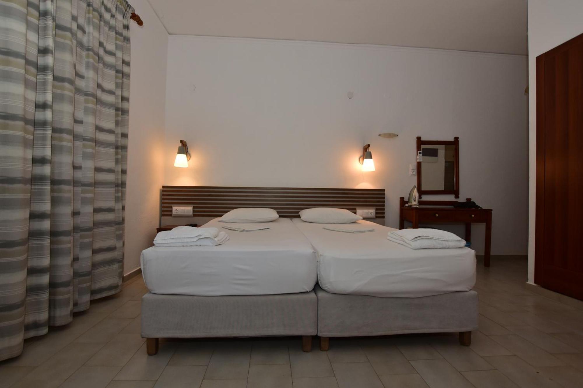 פליאוחורה Morpheas Rooms מראה חיצוני תמונה
